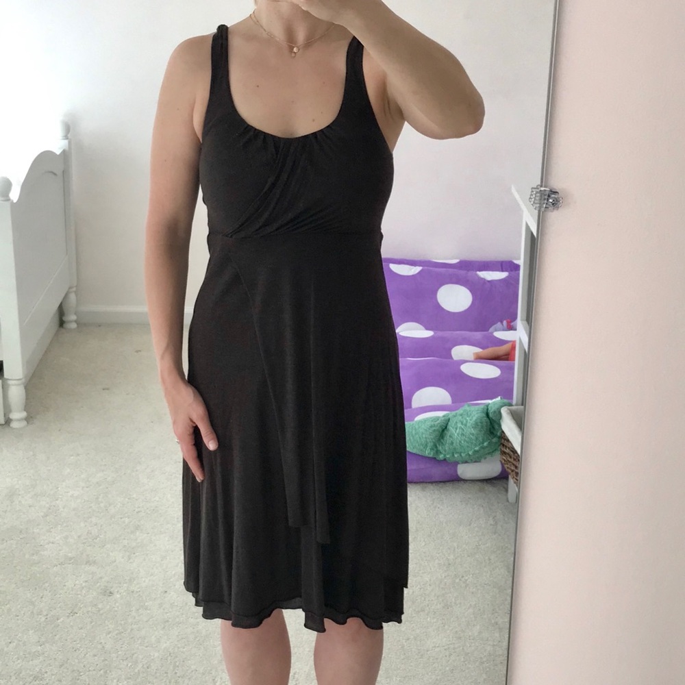 Brown Banana Republic tie-back dress